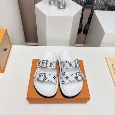 Louis Vuitton Slippers